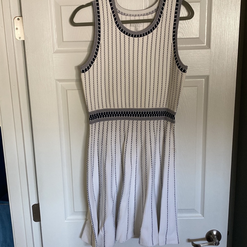 Mily White Dress